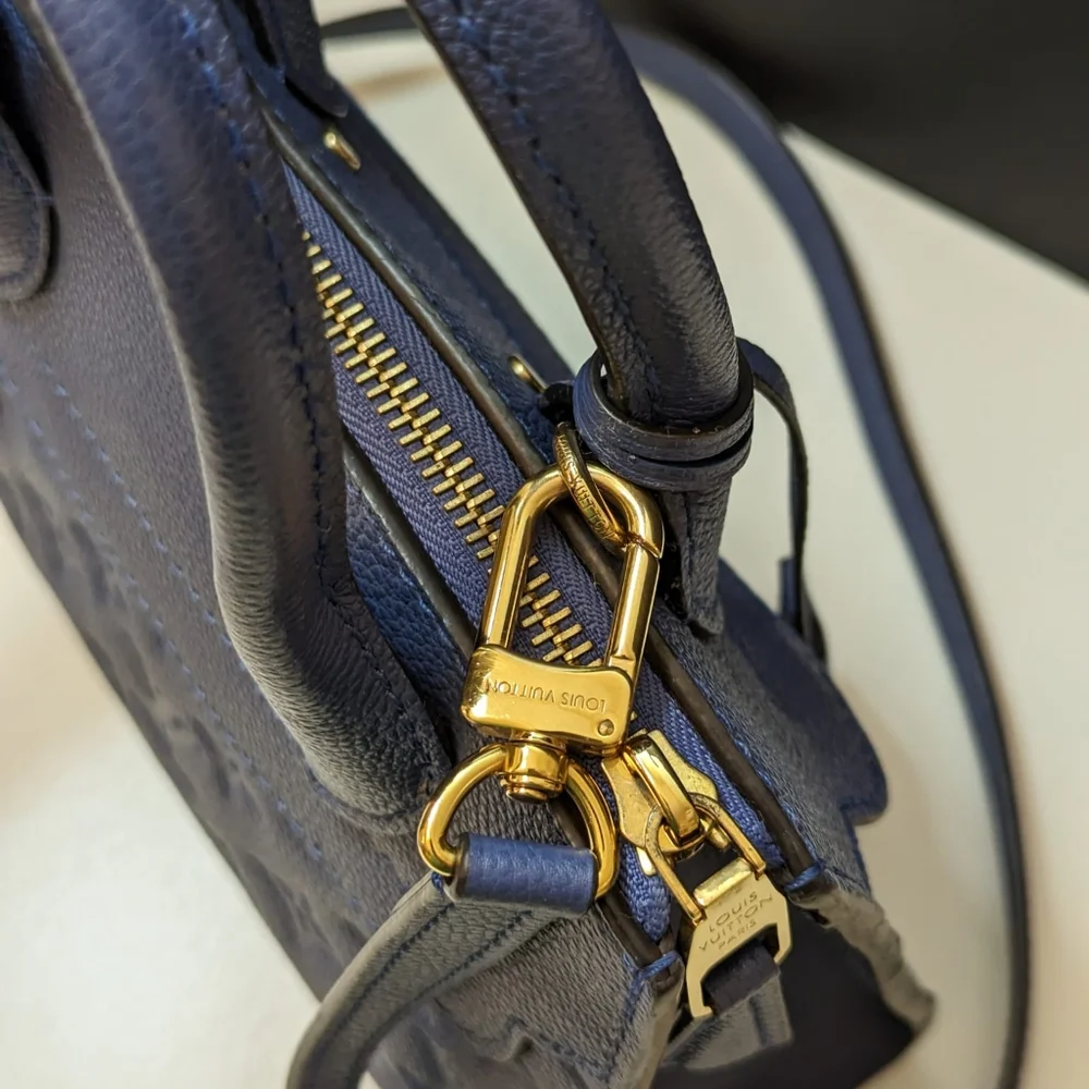 ✨️💎pristine! Authentic Louis Vuitton pont neuf mini Empreinte. Like new. - Picture 13 of 16